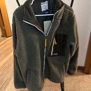 Sherpa zip up